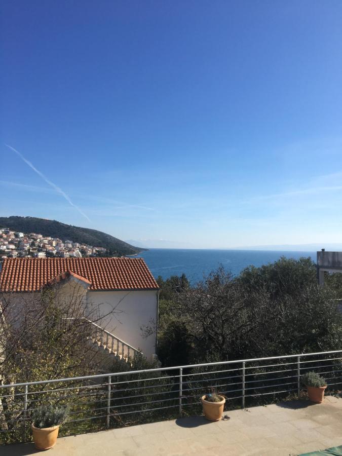 Gospino Apartment 1 Perfect For A Family Trogir Exterior photo